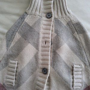 BURBERRY GIRLS CAPE SIZE SMALL